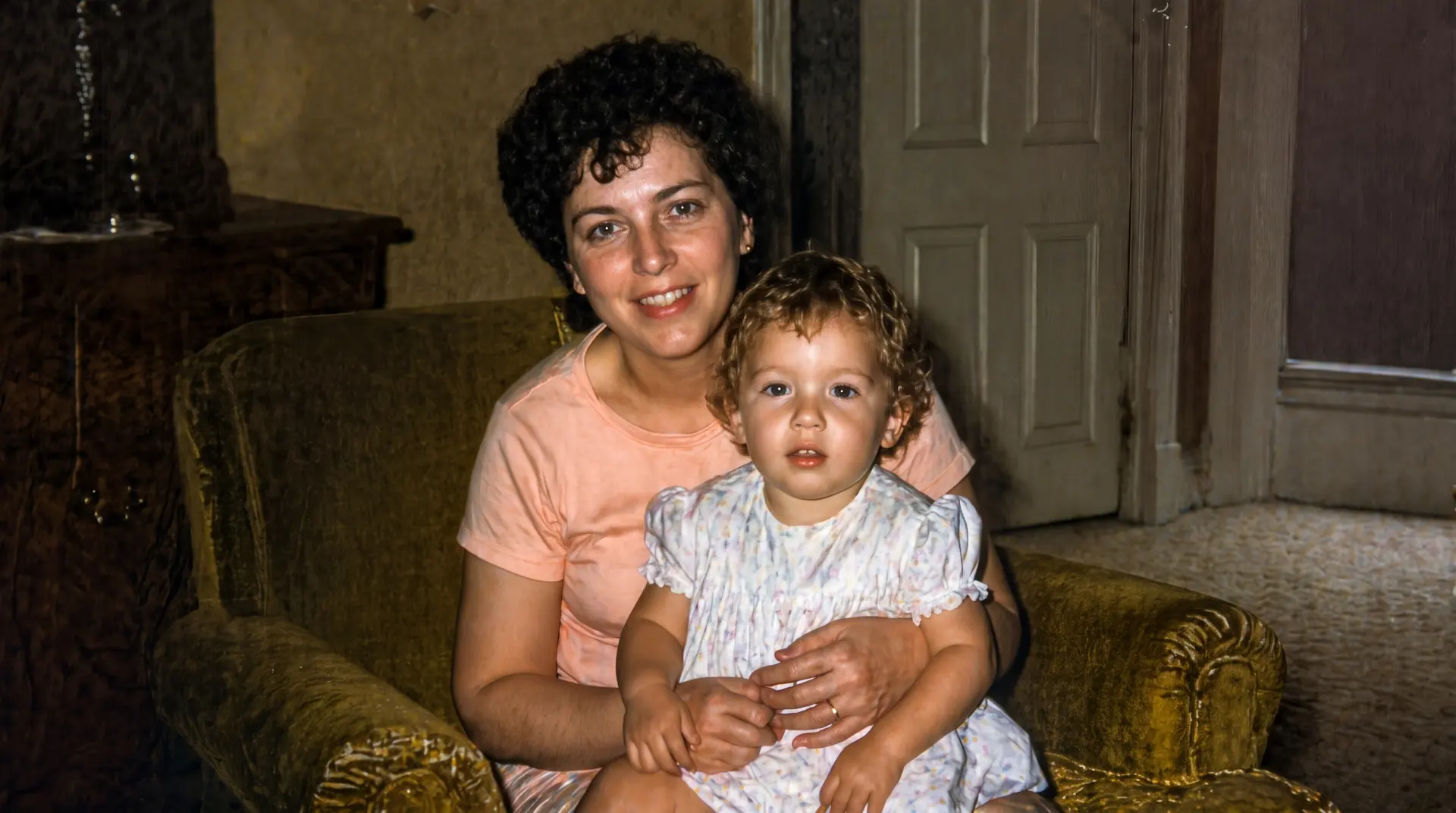 偏暗照片提亮后的层次预览